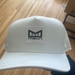 Mens Melin Odyssey Hydro Hat - SMALL - BRAND NEW